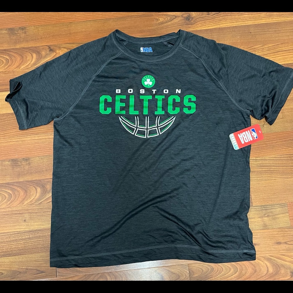 NWT Mens Boston Celtics Shirt